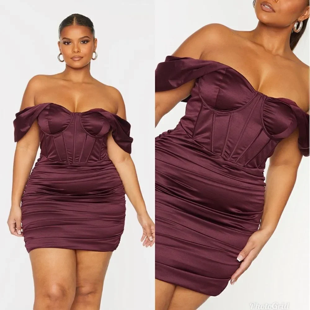 Prettylittlething PLUS PLUM STRUCTURED SATIN CUPPED RUCHED SKIRT BODYCON DRESS